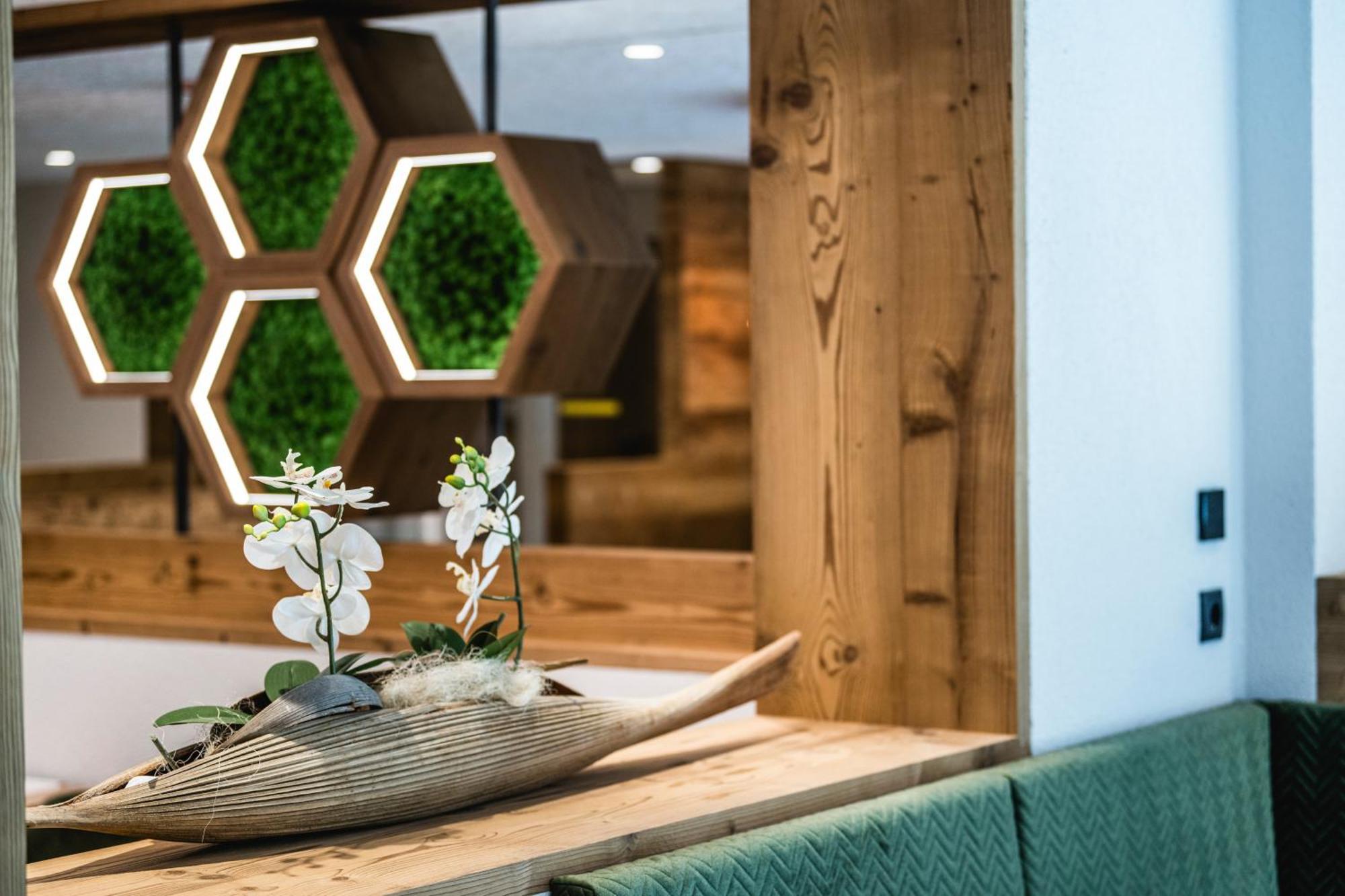 Hotel Vernel Santa Cristina Val Gardena Ngoại thất bức ảnh