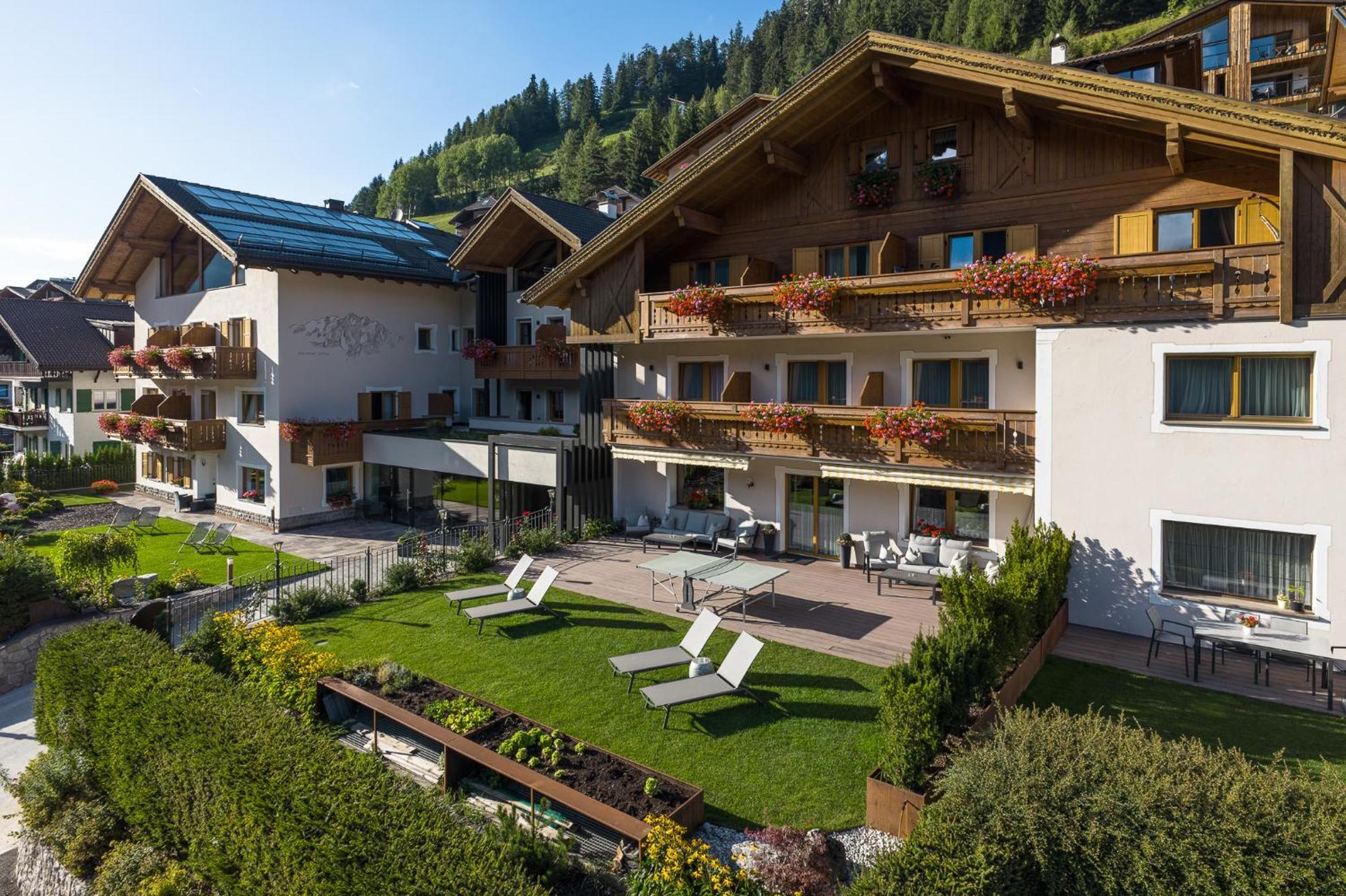Hotel Vernel Santa Cristina Val Gardena Ngoại thất bức ảnh